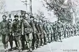 1949 · 冀鲁豫南下支队接管赣东北纪实图片