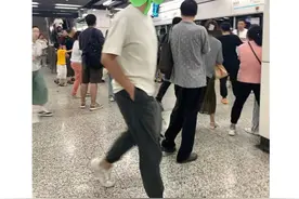上海地铁最新宣布：今起增停一站！9号线有人突然大叫，致乘客下车？官方通报→图片
