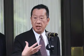 台军新兵厕所开枪，外界质疑军纪松散，顾立雄硬拗被讽“遮羞布”图片