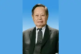 为啥杨振宁先生在网络上争议很大？图片