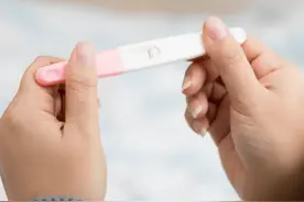 为啥越来越多女性怀不上孩子？与这些因素有关，男女都应反思图片