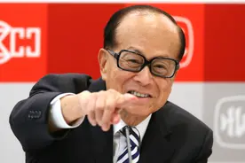 李嘉诚，大撤退图片