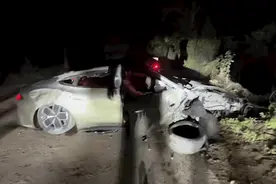 小米SU7奇迹存活山崖滚落事故图片