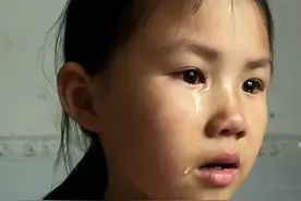 这个叫琪琪的小女孩，你一定会喜欢！让人心疼的喜欢！不信你就看图片