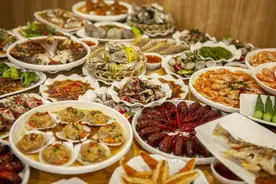 暴饮暴食危害大 浅“尝”辄止保平安！图片