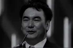 元家班成立65周年聚会，成龙发文元奎已离开，被传疫情期间去世图片