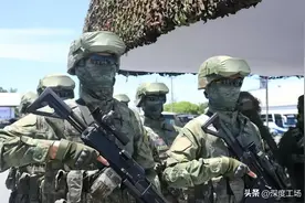 我国191型突击步枪性能到底如何？采用75发大弹链：火力堪比机枪图片