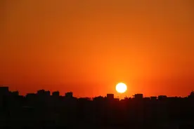 有人把《当你老了》翻译成古诗词，真是太美了！图片