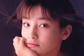 曾经的昭和女神不为人知的故事，14岁被母亲送导演，17岁被拍写真图片