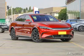 太牛了，3月第三周轿车销量榜，比亚迪前三甲，凯美瑞仅第39名。图片