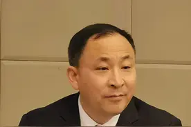 AI播报｜关于网络暴力、数据安全、人工智能……代表委员们有话说→图片