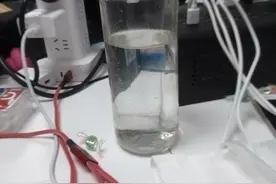 我女友的前任都有性关系，我该介意吗？图片