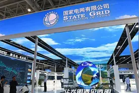 美国拆机测华为Pura70：全面拆机，科技艺术的完美结合！图片
