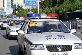 中国警车“大换血”！大众、丰田已成历史，这4款车尽显大国风范！图片