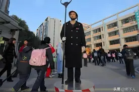 揭秘：学校保安的工作日常，真实的工作过程，你又了解多少？图片