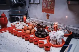 传统民俗“家宅六神”灶神、门神、井神、厕神、中霤神都是谁？图片