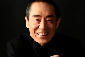 张艺谋前妻曾被按下3次暂停键，只为助老公成名，最后却惨遭抛弃图片