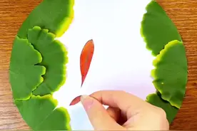 手工小课堂 | 如何用秋叶做一池锦鲤图片