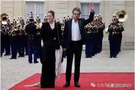 参加马克龙举办国宴的巩俐：人老色衰，风采不再！疾病缠身？图片