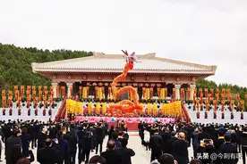 毛主席一首四言诗清明节致祭黄帝陵，堪称抗日救亡的“出师表”图片