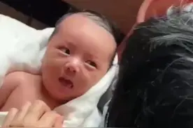人类幼崽第一次看到奶奶的表情 网友：上辈子见过，没想到这辈子又遇到你了图片