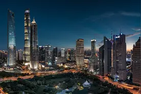 中产们可能真熬不住了图片