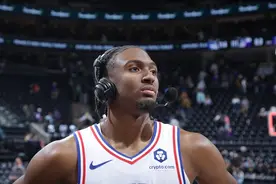 超跑上线️！马克西最近5场比赛场均砍下33.6分7助攻图片