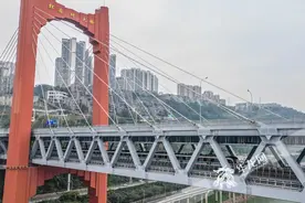 11月30日 重庆轨道交通5号线一期大石坝至石桥铺段、10号线二期后堡至兰花路段开通初期运营图片
