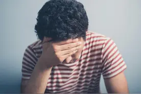 男人从疲惫到焕发活力：爱自己，从牡蛎肽开始图片