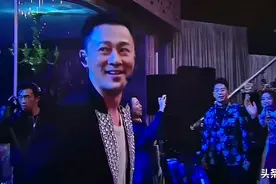 香港这一夜，77岁汪明荃和44岁林峰，扯掉了TVB的最后的遮羞布图片