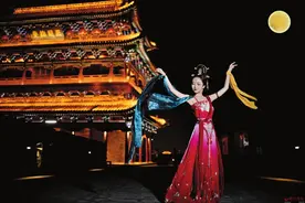 舞出一片新天地——访忻州古城“貂蝉拜月”舞者杨渊媛图片