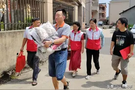 郭小萍：热心公益40余年，爱心开启最美人生图片