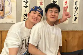 新疆连弃两将！放弃黄荣奇，于德豪转会山东，山东后卫彻底无三分图片