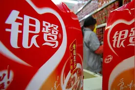 被外资欺负11年，直播哭穷！中秋最惨老字号，要如何翻身？图片