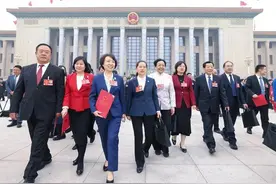 新华社这篇重磅评论，回答新时代中国为什么能图片