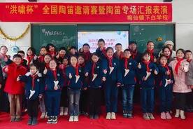 平江县梅仙镇下白小学：小小少年倾情吹奏，展演笛韵声声图片