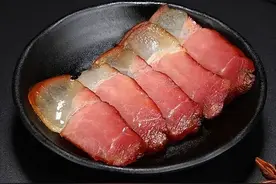 晒干的腊肉，别直接放冰箱！教你2个土方法，放1年不变味，还更香图片