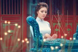 烧香拜佛有讲究，“烧香不许两愿，拜佛三不求”，福报自然来图片