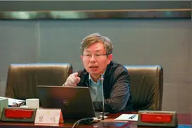 笑麻了！曾鸣教授变成了现实版菩提老祖，看了他的规范 网友们热议图片