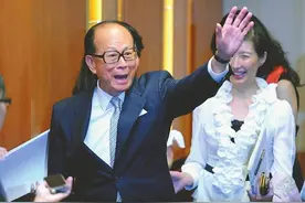 “别让李嘉诚跑了”？谋定论道·中国企业家论坛：来去自由！图片