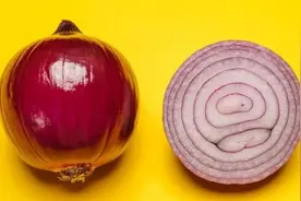 科学家研究了约104种食物：吃洋葱有助降低肝癌风险图片