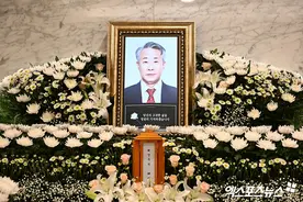 韩国老牌喜剧演员去世，终身没有结婚，身边没亲人，晚年特别孤独图片