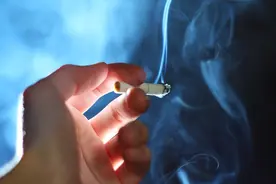 戒烟如此简单！中医：手上有个戒烟穴，每天按一按轻松缓解烟瘾图片