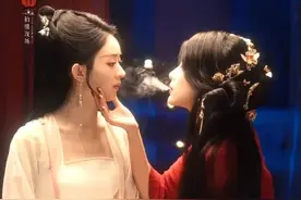 媚骨天成，妖而不俗，这姐太顶了图片