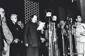 王谨诗作｜新中国成立前夜（现代诗）图片