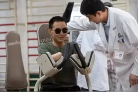 “排雷英雄”杜富国：和平年代立下一等功，面对生死抉择迈步向前图片
