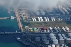 英媒：中国加紧储备战略物资，准备应对“惊涛骇浪”图片