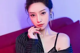 秀人新人模特苏曼兮图片