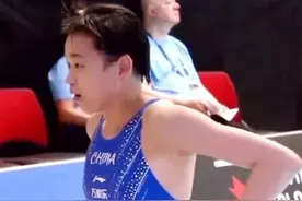 全红婵预赛：第三跳倒立时，胳膊颤抖，失误"炸鱼"依然稳居第一图片