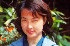 50张八十年代电影演员年历片，记载着我们童年时代的美好回忆。图片
